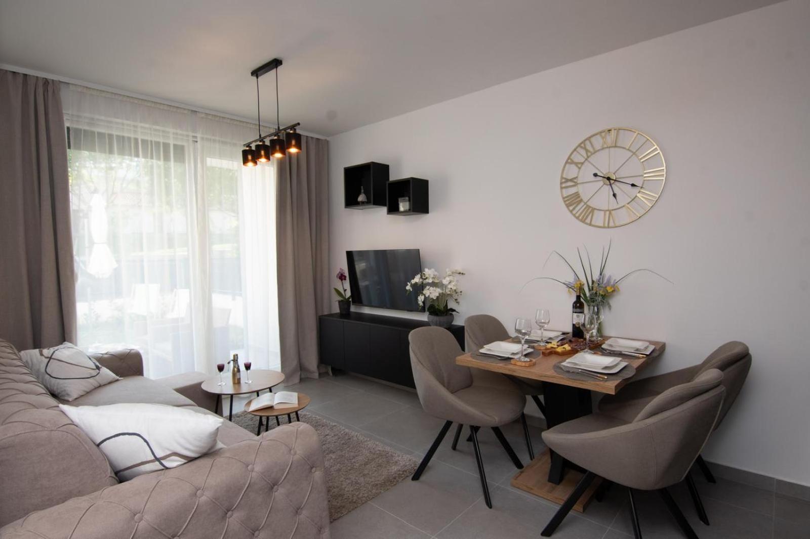 Studio Apartman Apollonia Sinj Luaran gambar