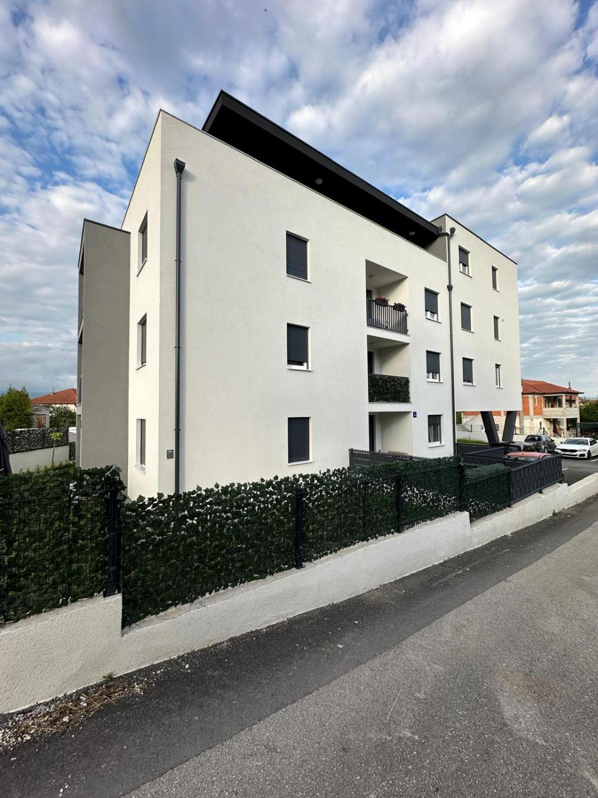 Studio Apartman Apollonia Sinj Luaran gambar