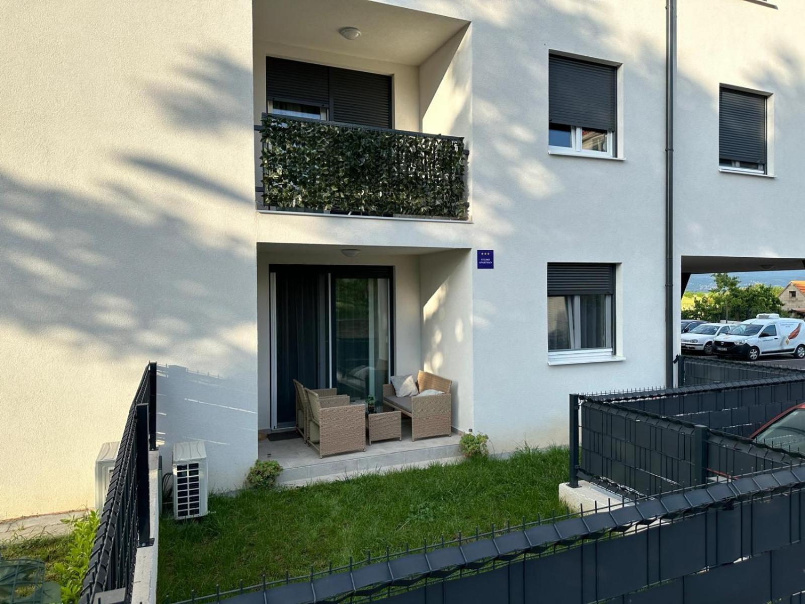 Studio Apartman Apollonia Sinj Luaran gambar